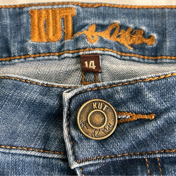 Kut from the Kloth Raw Hem Cropped Straight Leg Jeans - Picture 10 of 16